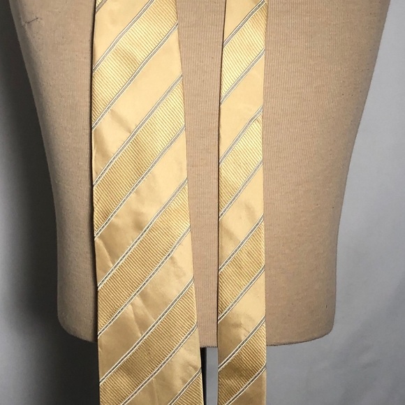 - Mens Yellow Tie. - Picture 2 of 4